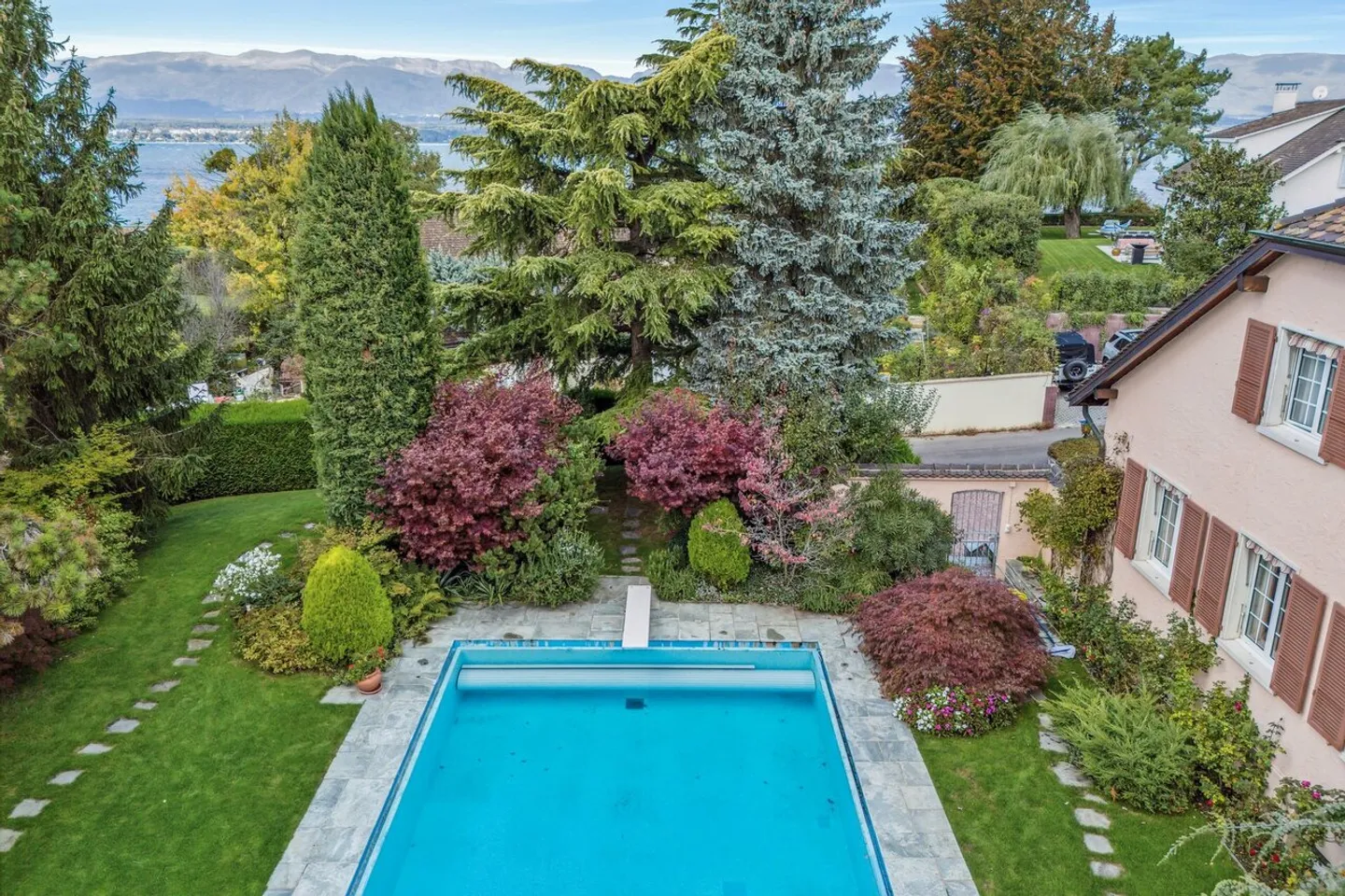 ECCEZIONALE CASA GENEVESE Ambiente residenziale - Foto 4 di 13