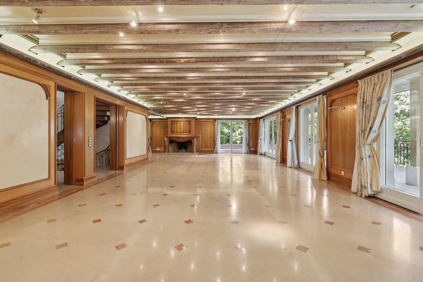 Magnificent property in Chambésy - Photo 8 of 12