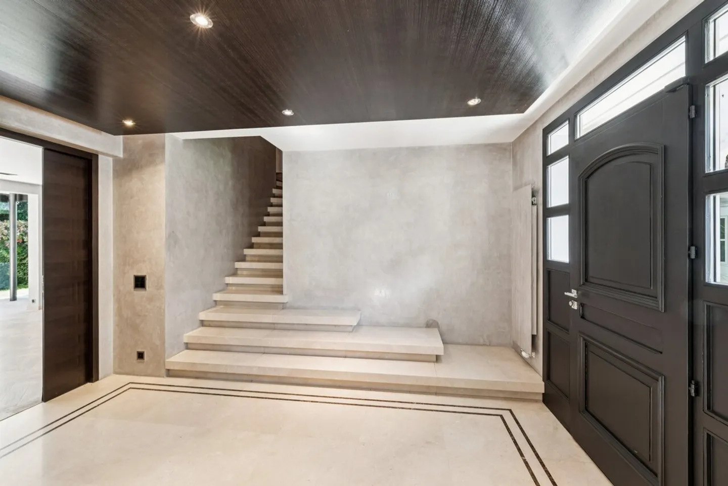 Elegant renovated family property in the heart of Bellevue - Photo 3 of 13