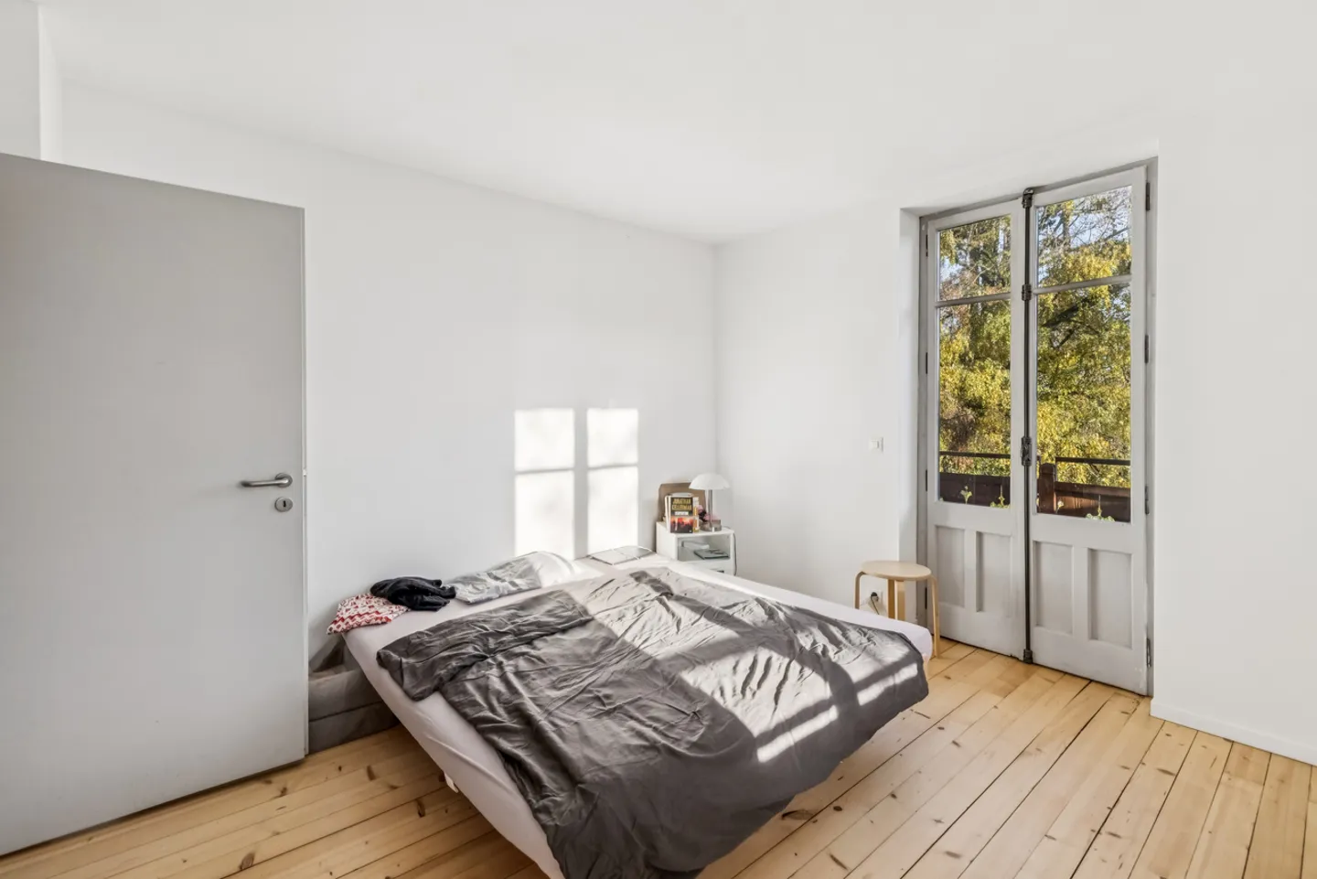 PROPRIETÀ CHARMANTE SU UN VASTO TERRENO ALBERATO E PAESAGGISTICO - Foto 7 di 12