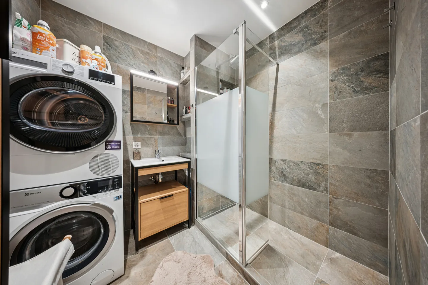 Élégant appartement rénové au coeur de Meyrin - Foto 12 di 13