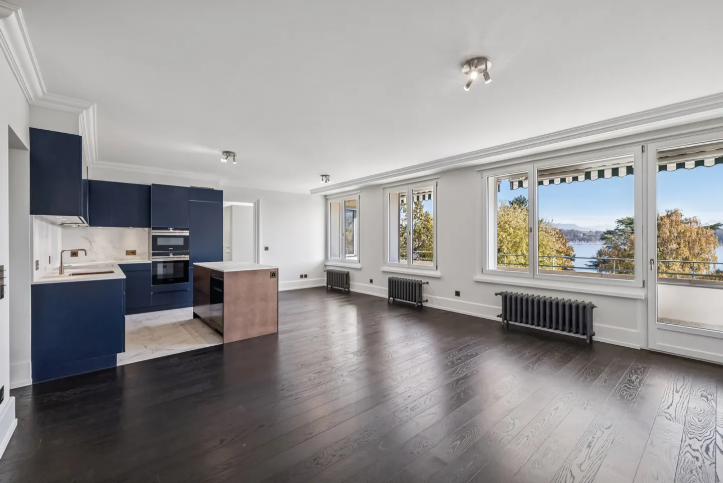 EXCLUSIVITÉ : Magnifique appartement de 6 pièces Vue Mont-Blanc et Lac - Photo 2 sur 10