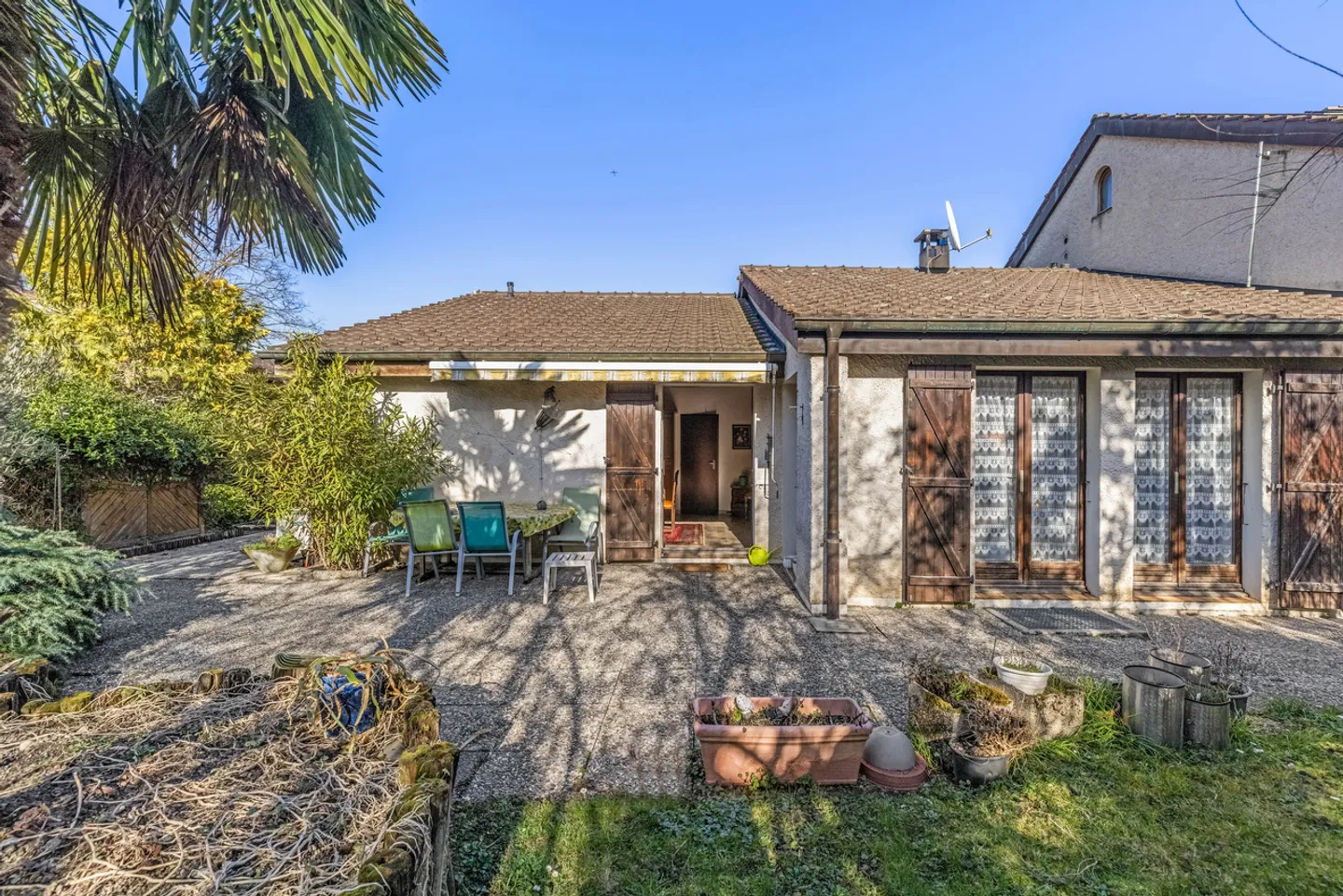 Exclusivity: Single-storey house to renovate - Photo 4 of 7