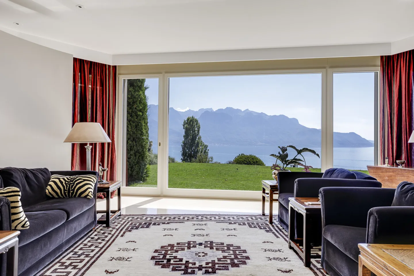 Proprietà lussuosa, vista mozzafiato e posizione unica! - Foto 4 di 13