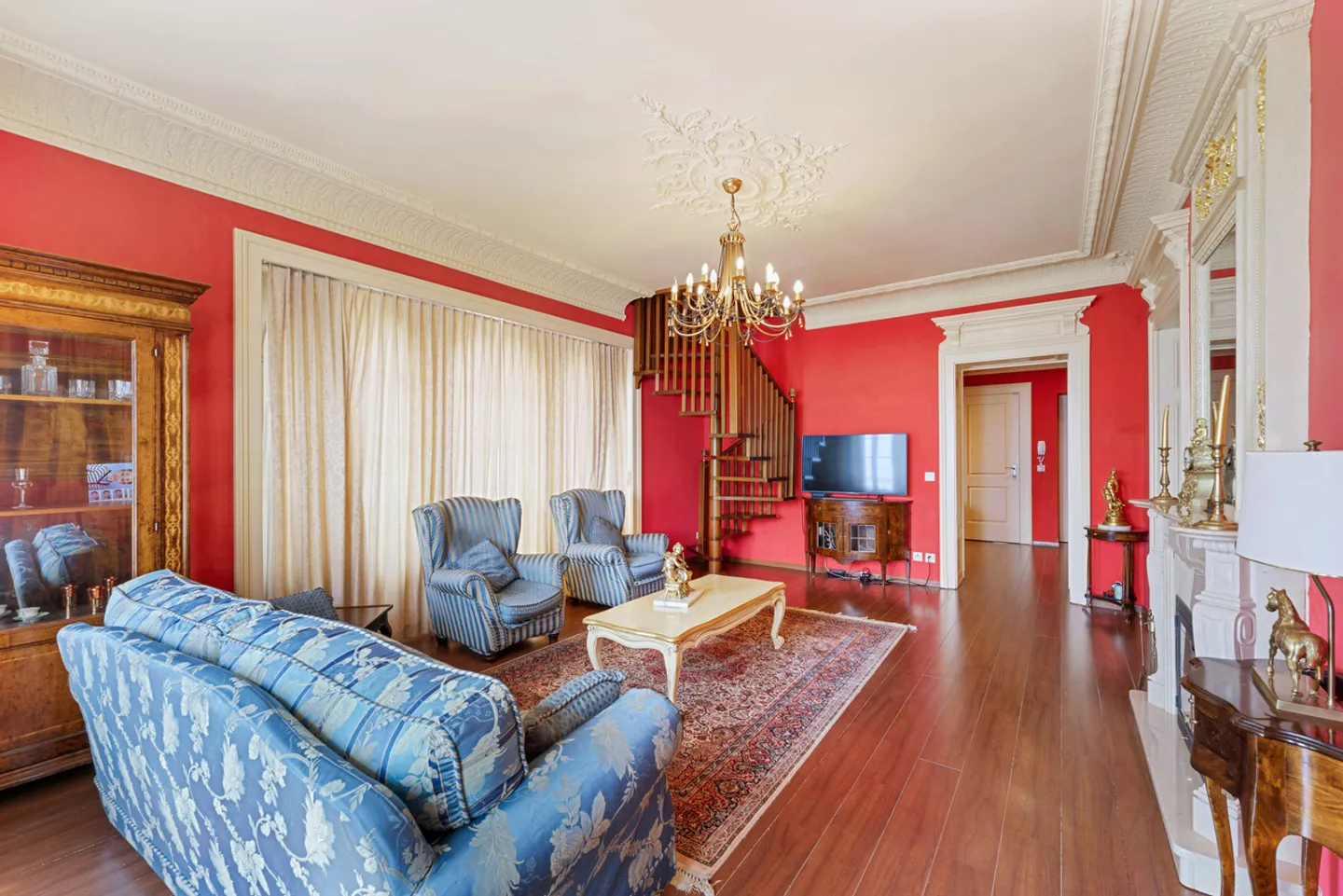 Spacieux 6 pièces dans une résidence prestigieuse - Photo 5 sur 9