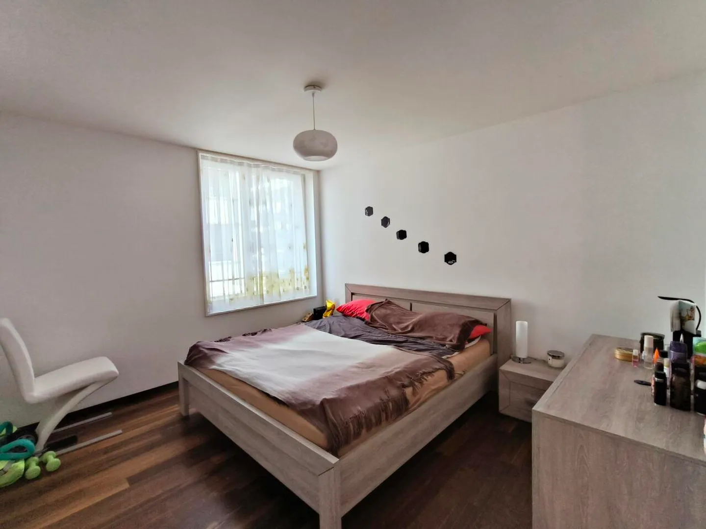 Appartamento recente con grande terrazza e balcone nel centro città - Foto 9 di 9