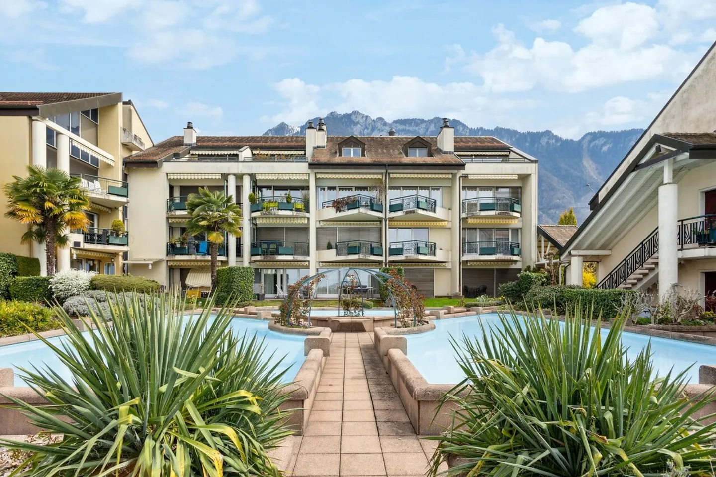 Magnifico duplex, piedi nell'acqua a Villeneuve - Foto 1 di 13