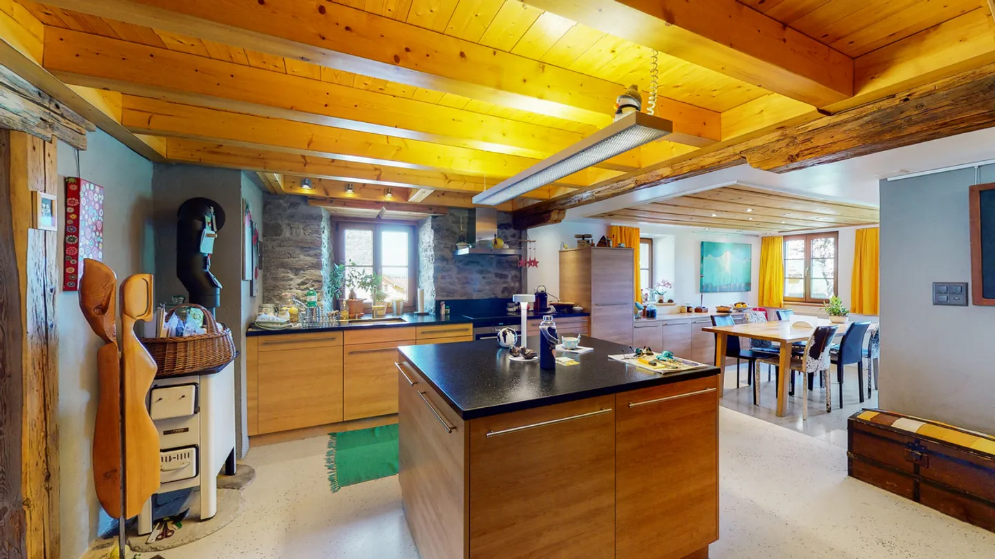 Seal and authenticity! Magnificent renovated farmhouse with 2 apartments - Photo 6 of 13