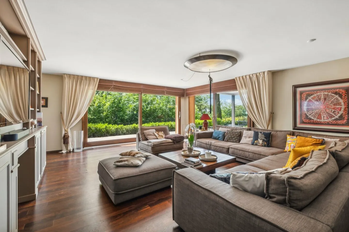 Incantevole villa contemporanea con vista panoramica - Foto 2 di 11