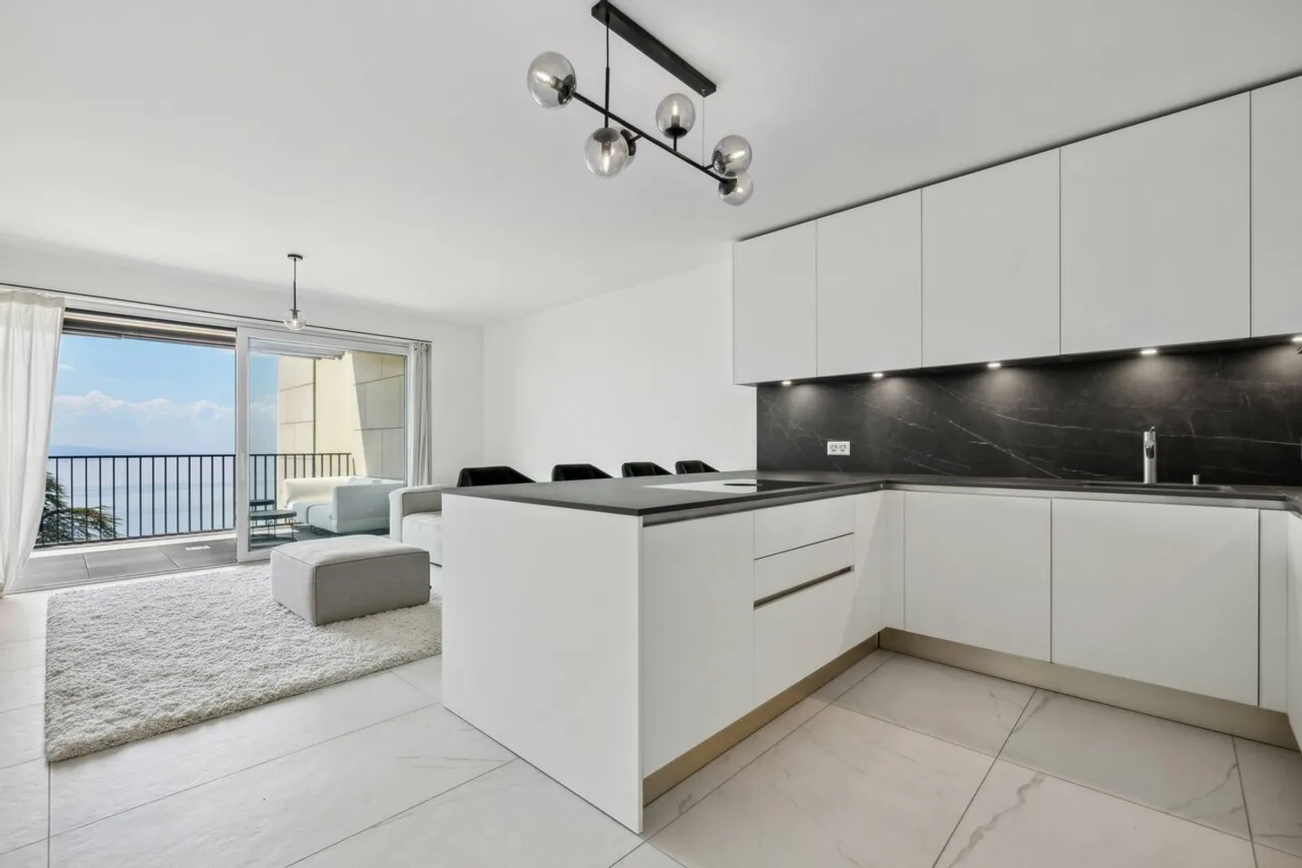 Wunderschöne Luxuswohnung mit Panoramablick auf den See - Foto 3 von 10