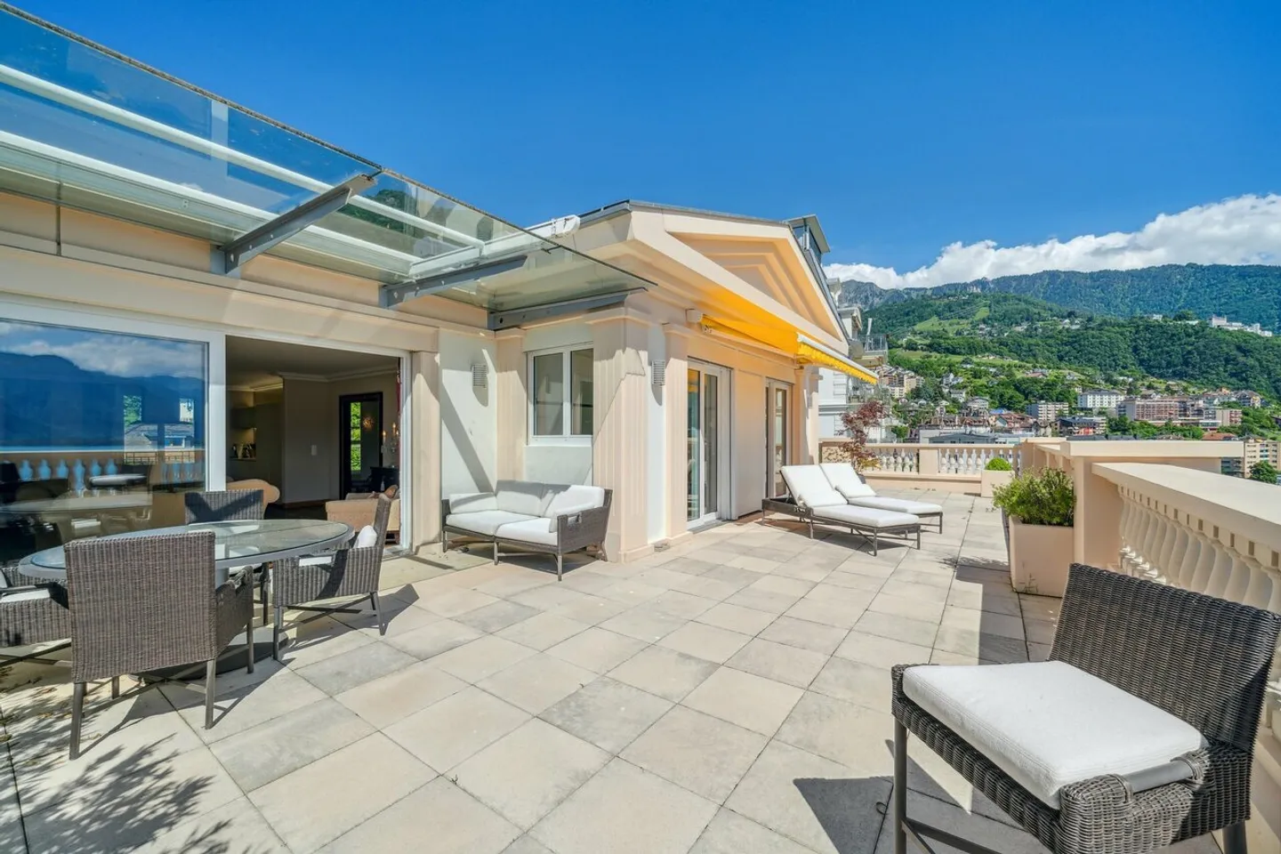 Esclusività Sotheby's! Lussuoso attico nel centro di Montreux - Foto 2 di 13