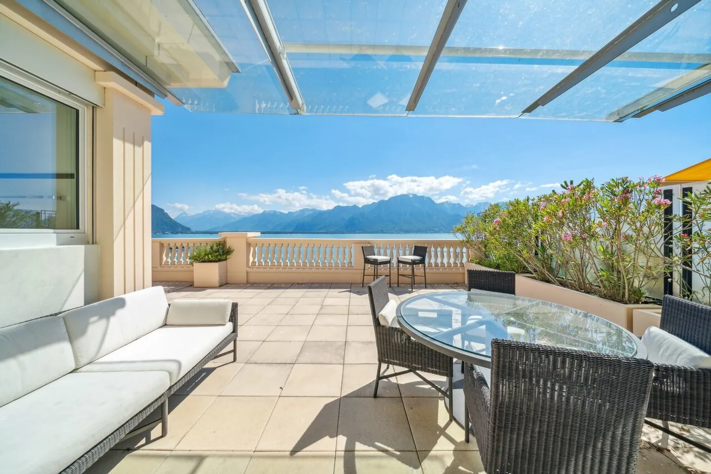 Esclusività Sotheby's! Lussuoso attico nel centro di Montreux - Foto 5 di 13