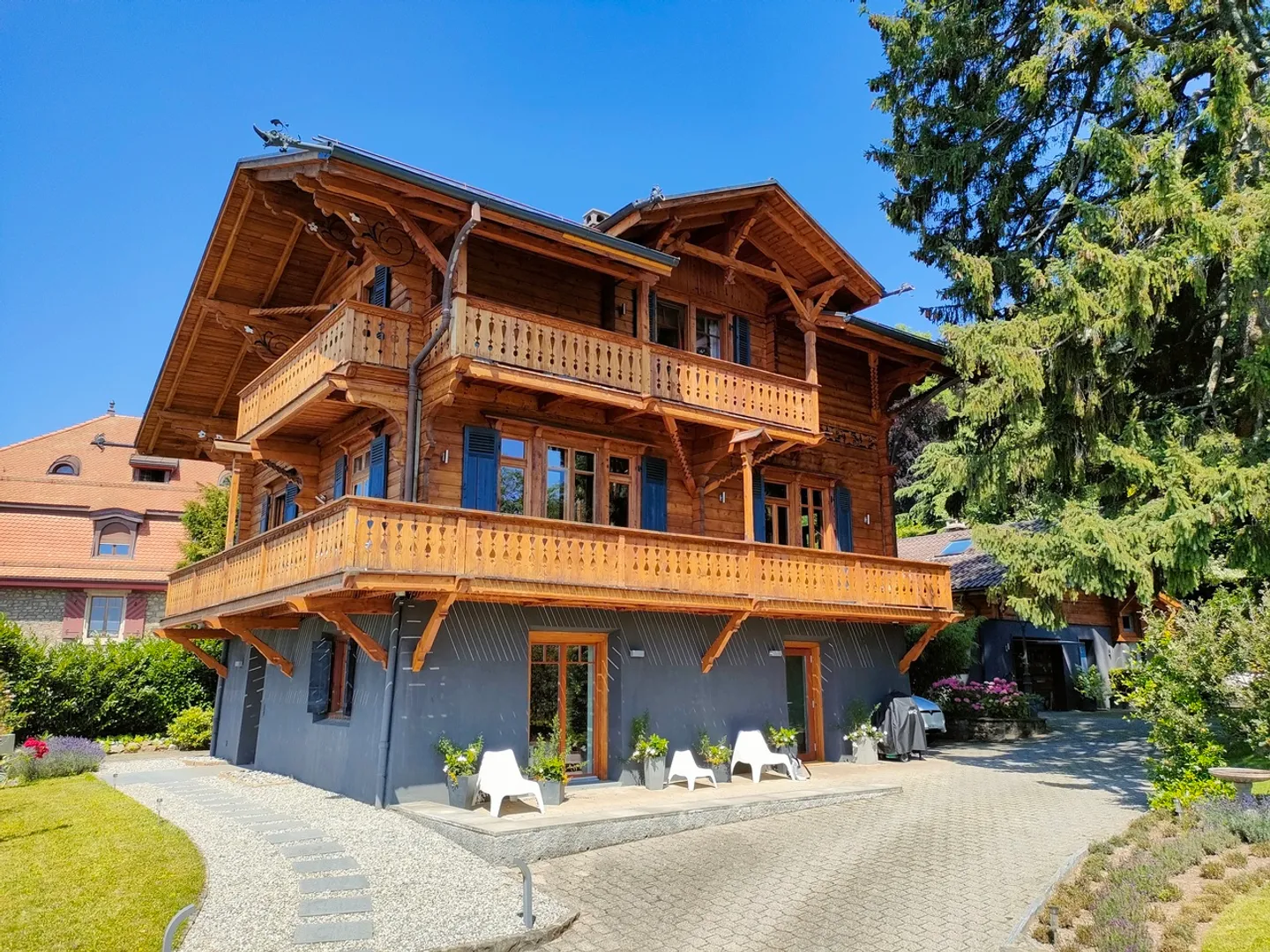 Bellissima proprietà con vista mozzafiato sul lago e senza affacci - Foto 1 di 13