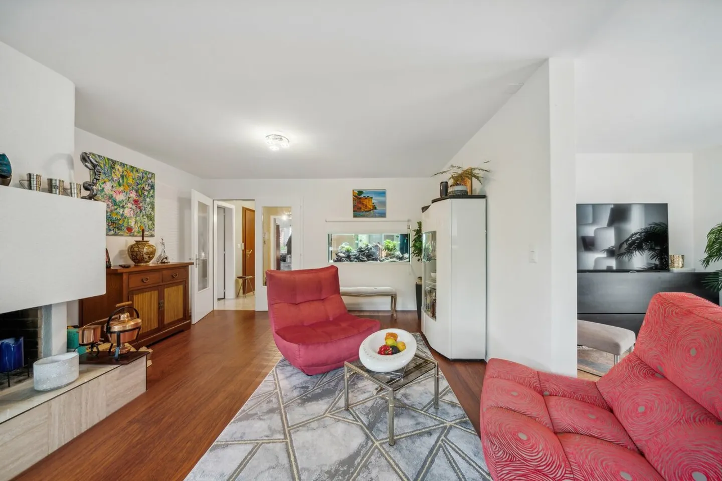 Ampio appartamento di 4,5 locali in un quartiere tranquillo e verdeggiante - Foto 2 di 8