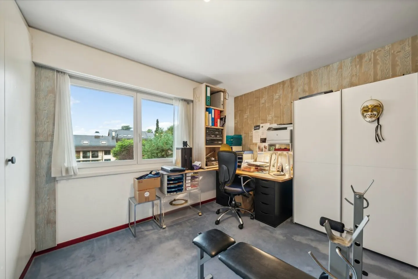 Ampio appartamento di 4,5 locali in un quartiere tranquillo e verdeggiante - Foto 7 di 8