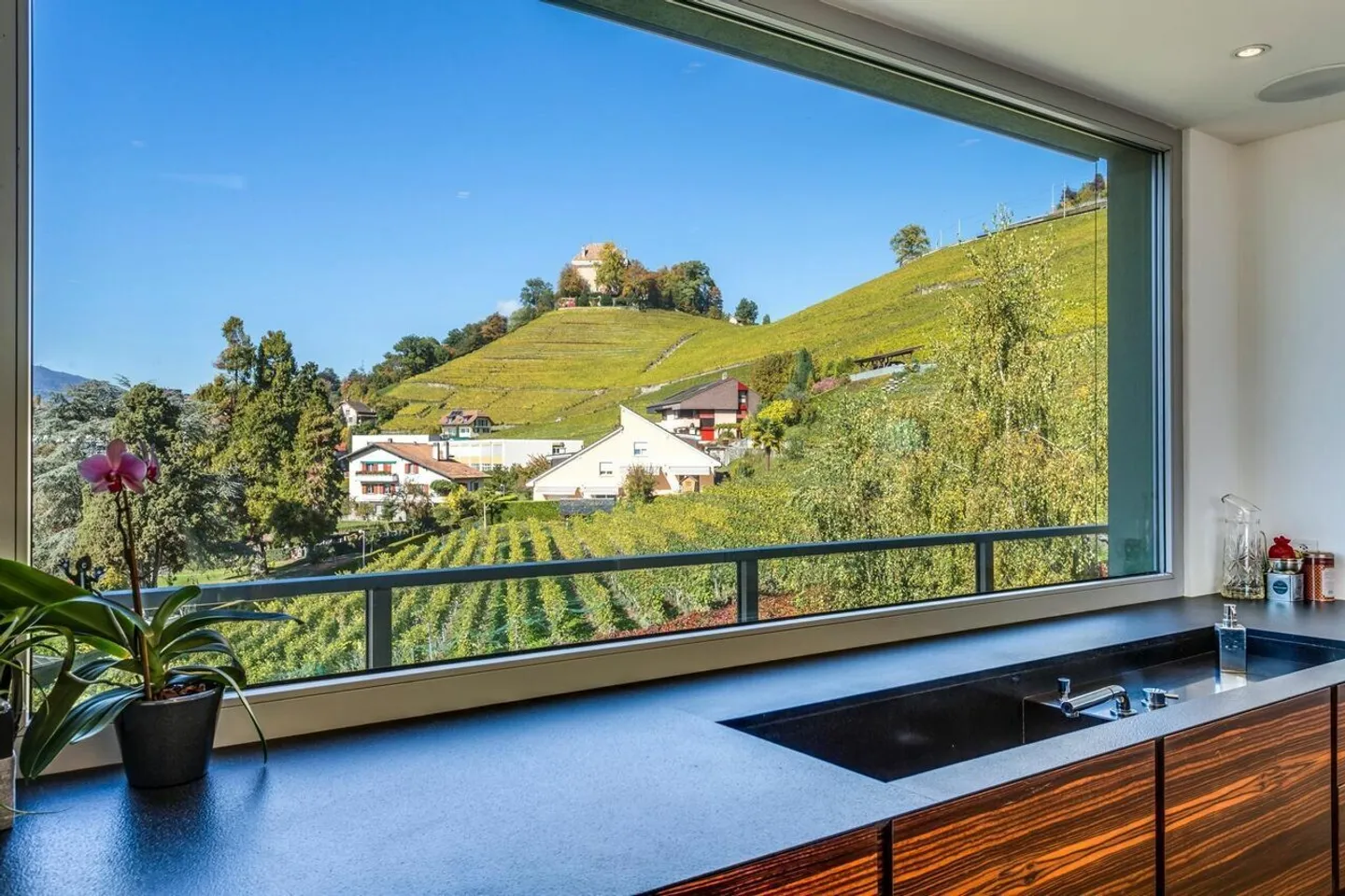Lussuoso duplex attico con vista panoramica a 360° a Montreux - Foto 5 di 13