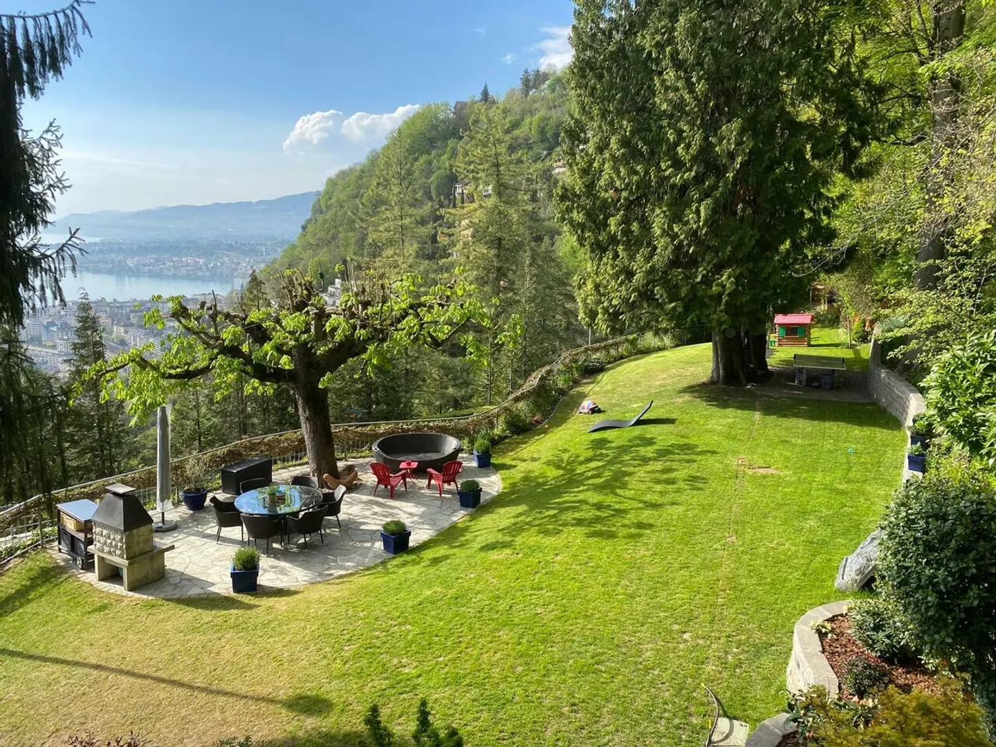 Chalet unico, autentico, carattere indiscutibile e vista mozzafiato - Foto 2 di 13