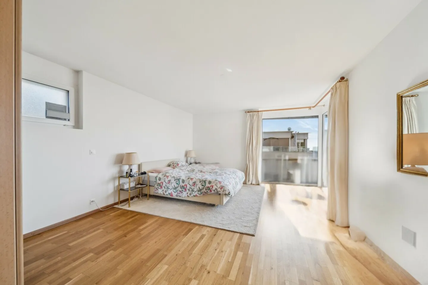 Appartamento spazioso con balconi e vista magnifica - Foto 5 di 13
