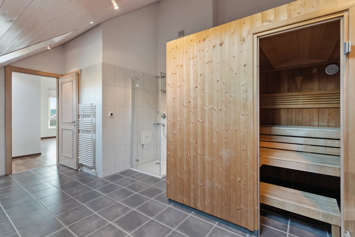 Sehr schöne Duplexwohnung mit Panoramablick auf den See! - Foto 11 von 13
