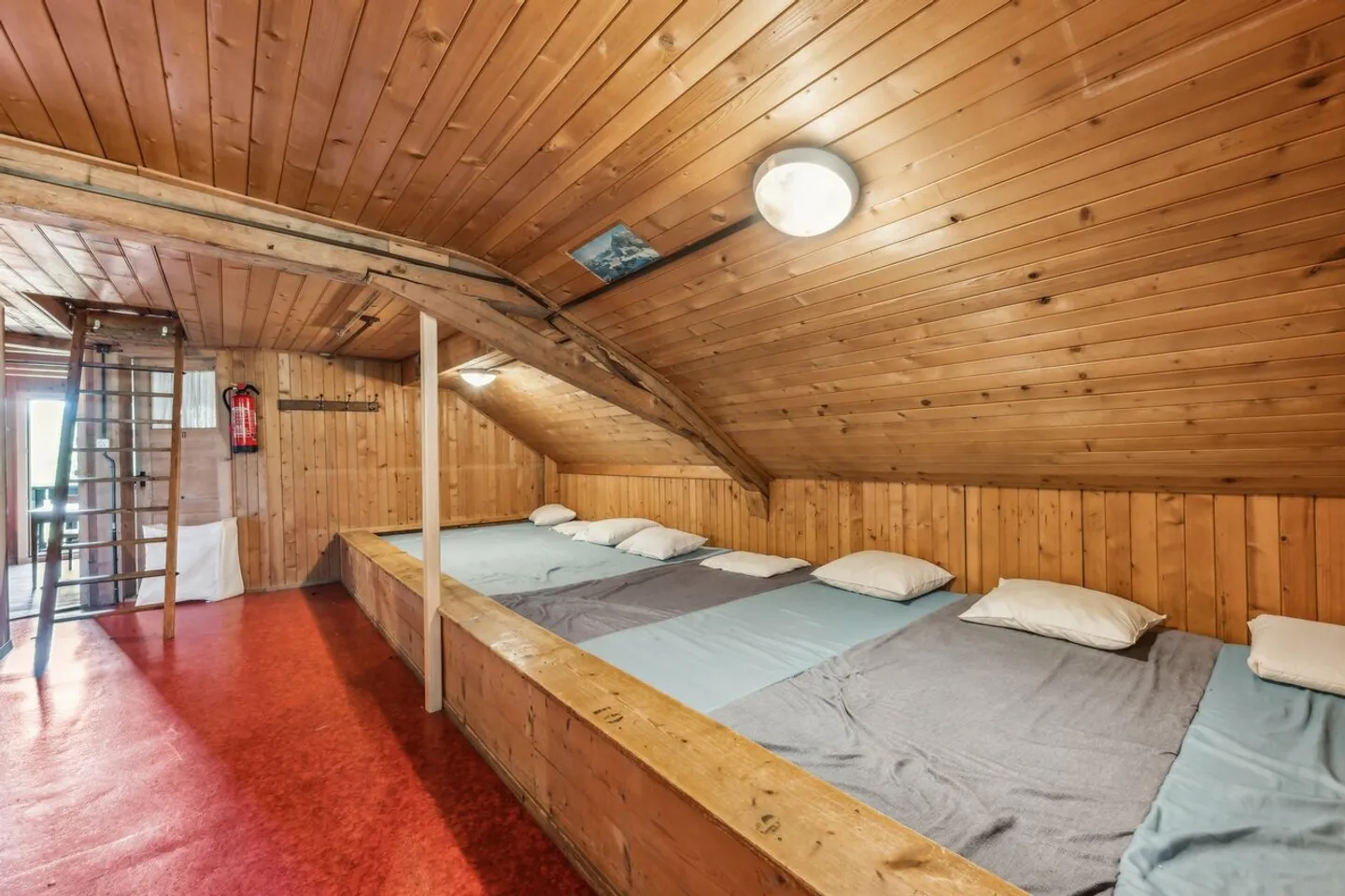 Chalet / Gîte with dormitories close to the slopes of the Pléiades - Photo 12 of 13