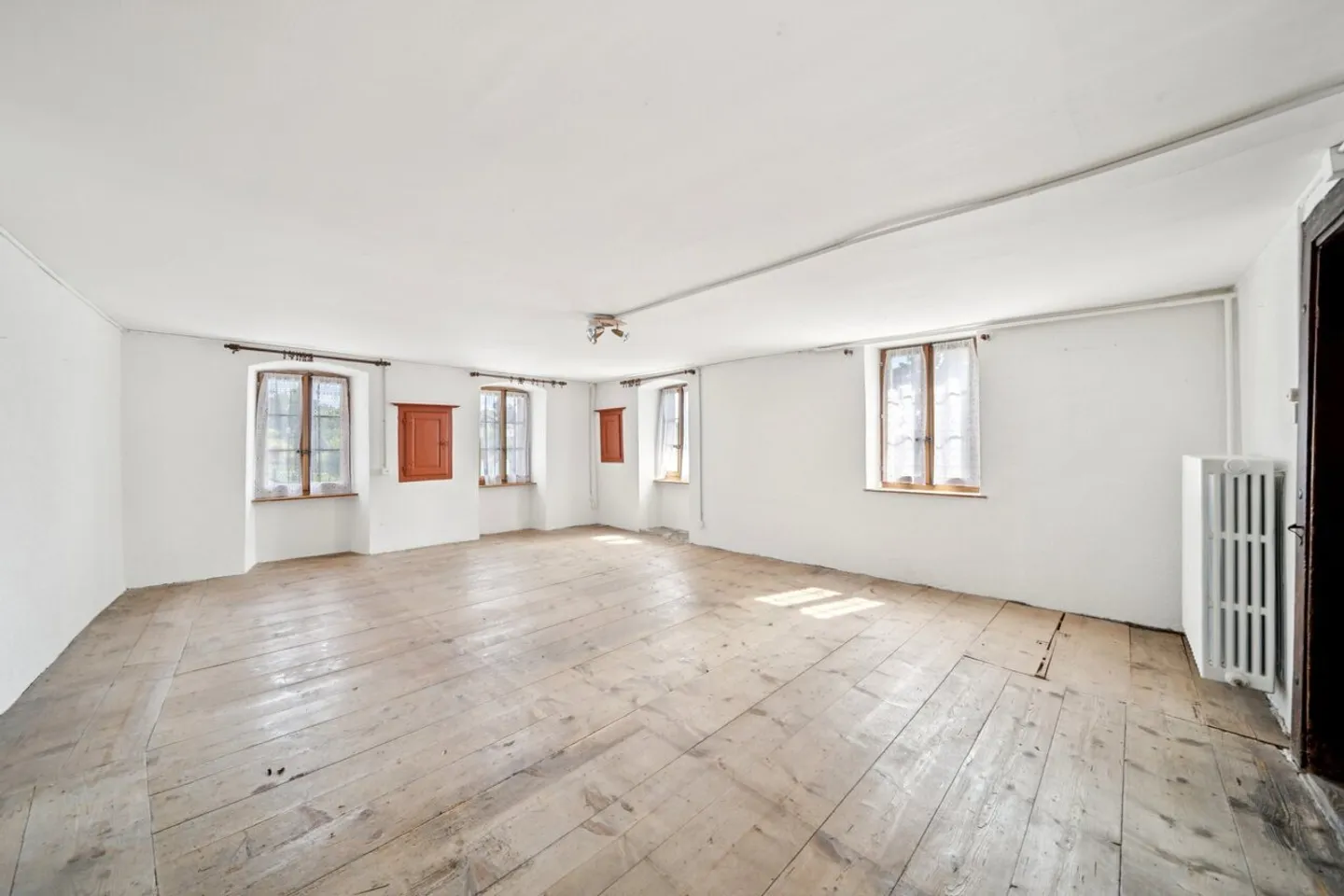 Casa di villaggio da ristrutturare con progetto per due appartamenti e studio - Foto 5 di 13