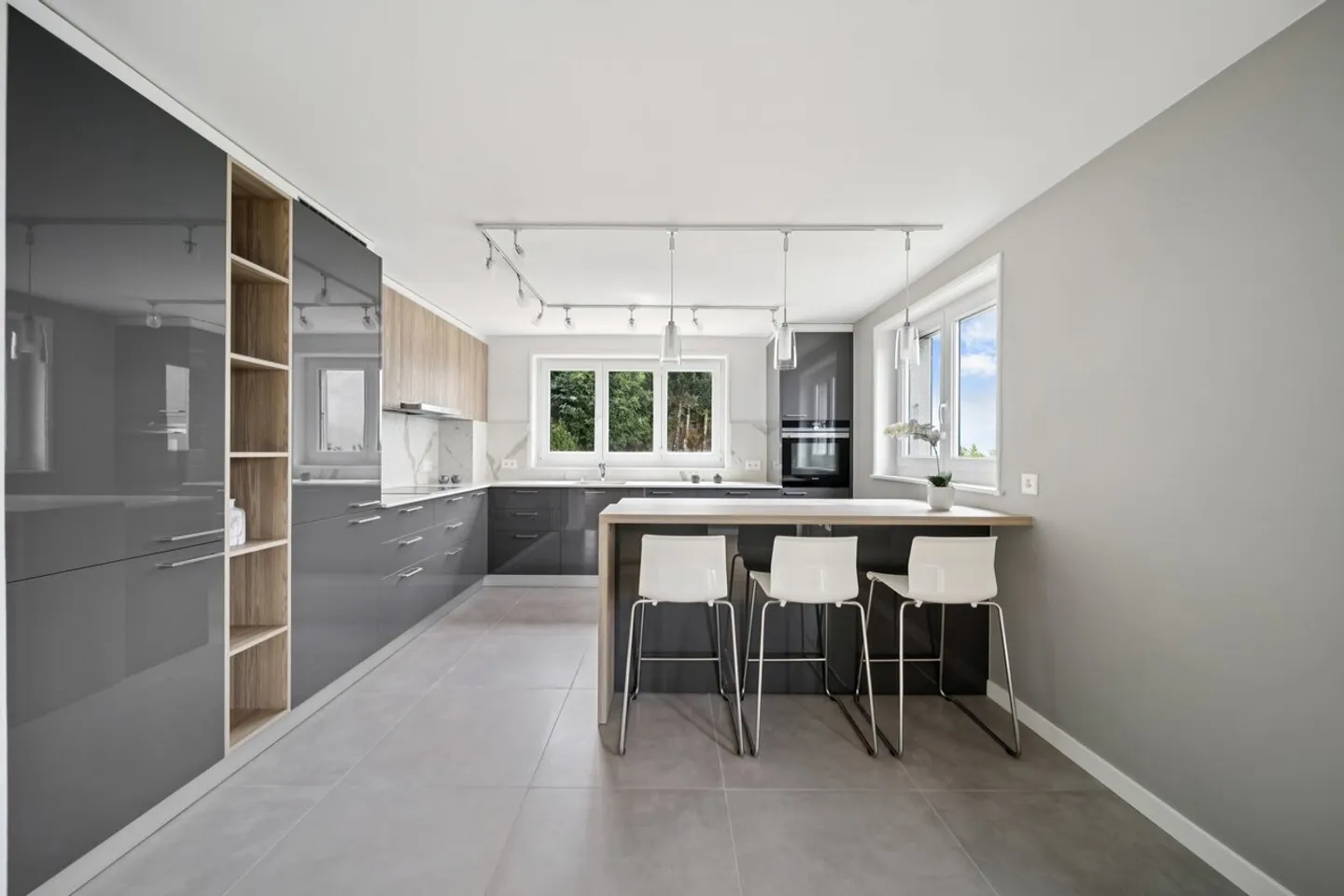 BAISSE DE PRIX : Villa individuelle de 6 1/2 pièces rénovée ! - Photo 5 sur 13