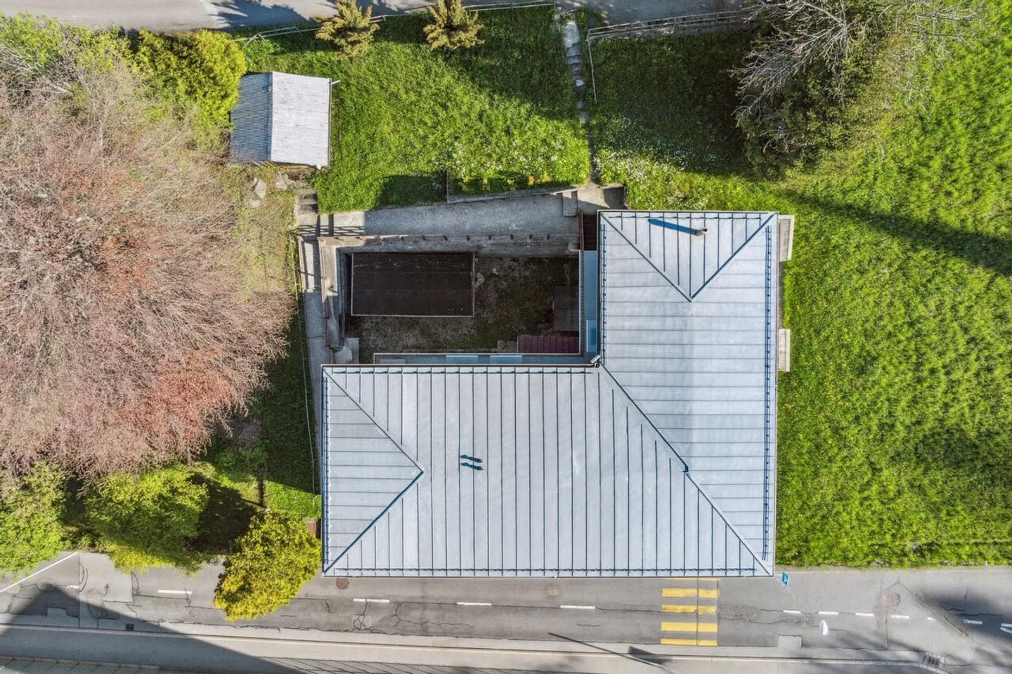 Mischgebäude in den Höhenlagen von Montreux - Foto 12 von 13