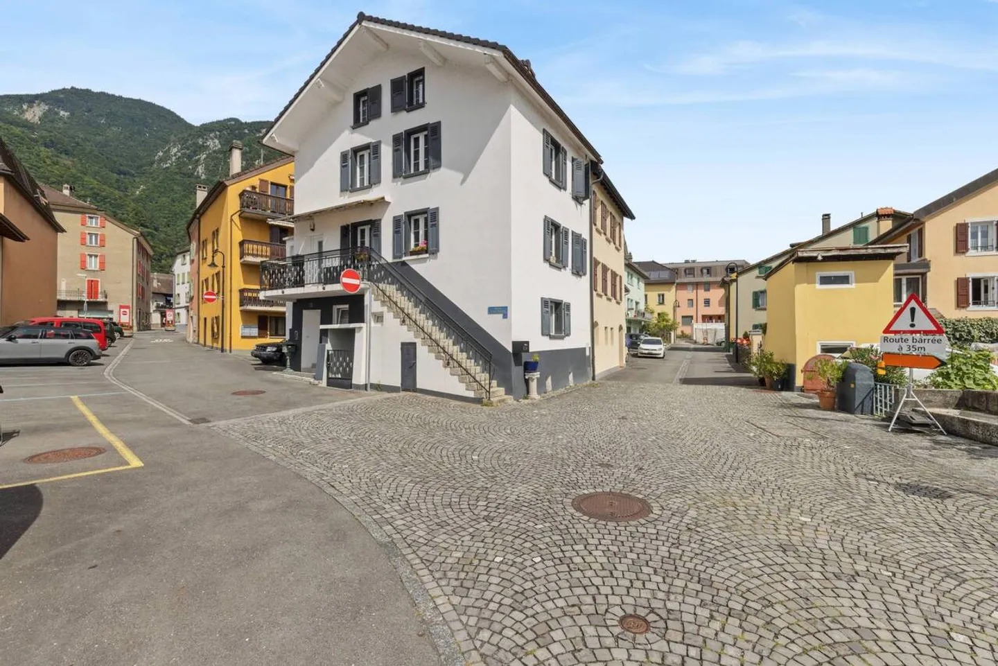 Seltene Investition im Herzen von Vouvry: 2 Wohnungen und Parkplätze - Foto 1 von 13