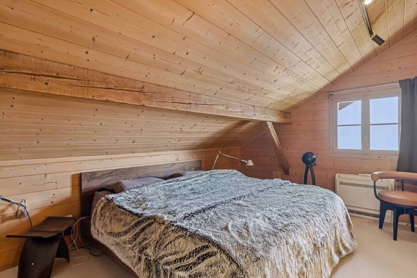 Prestigious Chalet in Choëx: Culinary Heritage and Panoramic View - Photo 8 of 13