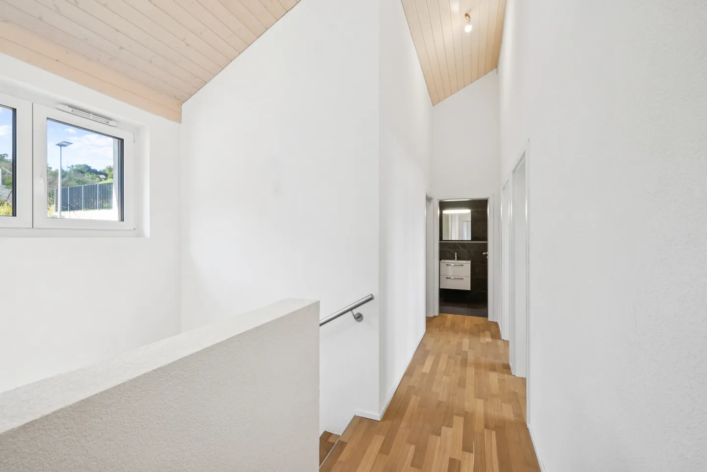 Villa familiare contemporanea in un quartiere tranquillo - Foto 6 di 13
