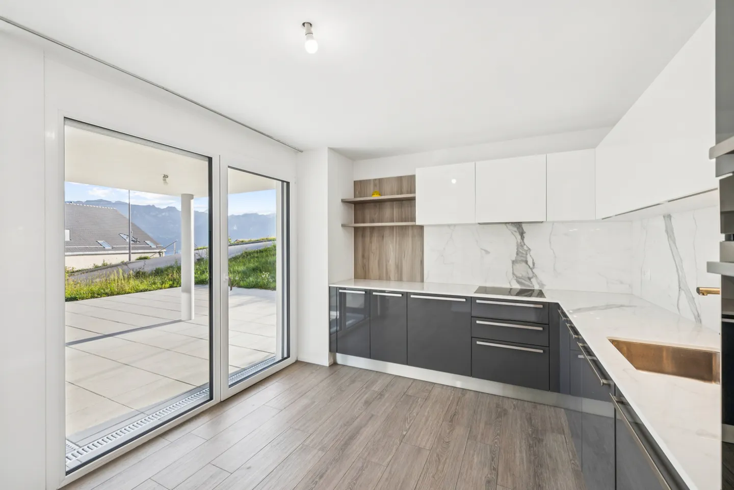 Villa familiare contemporanea in un quartiere tranquillo - Foto 5 di 13