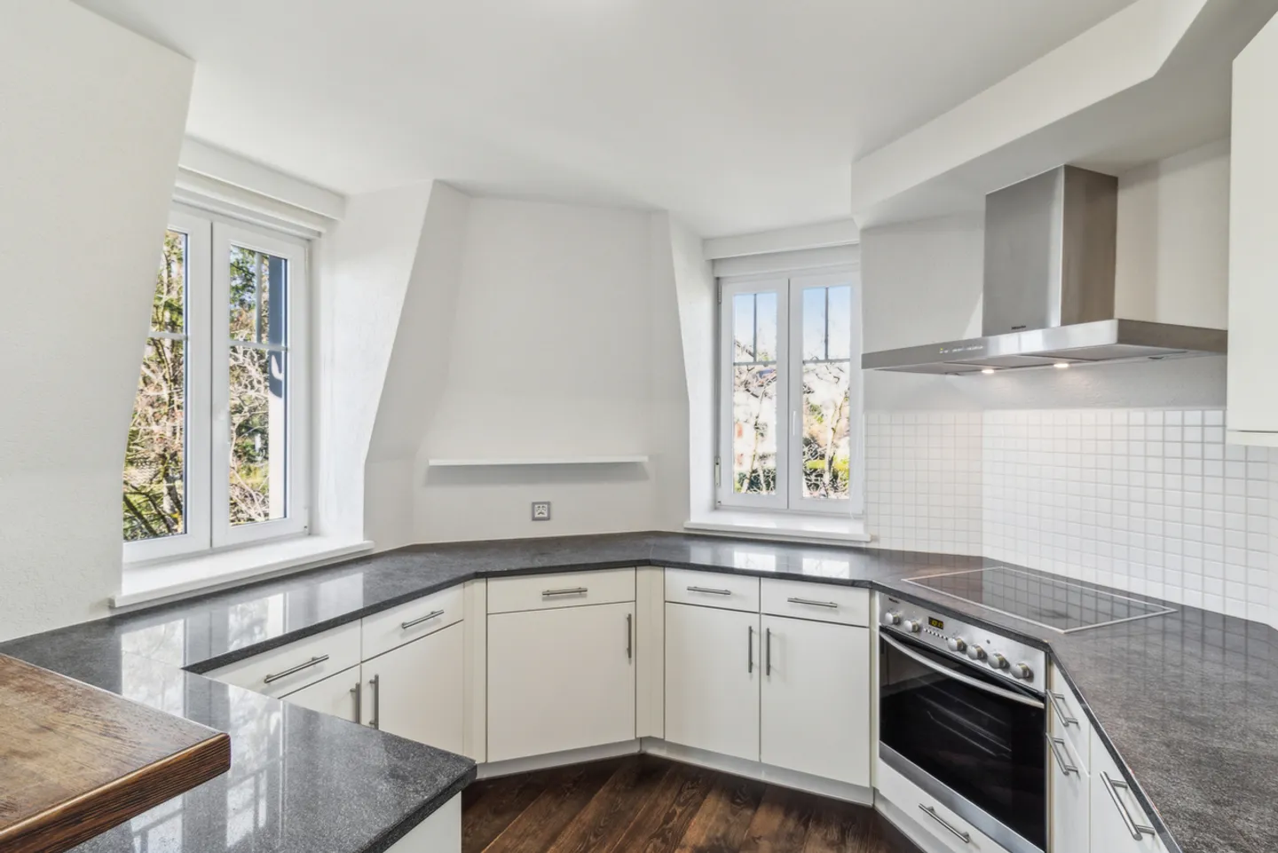 Selten: 4,5-Zimmer-Attikawohnung mit Charakter, Balkon und Seeblick - Foto 8 von 10