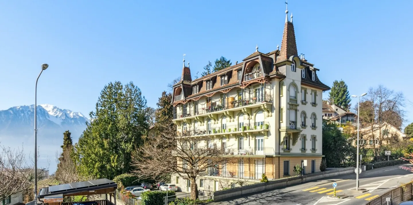 Selten: 4,5-Zimmer-Attikawohnung mit Charakter, Balkon und Seeblick - Foto 2 von 10
