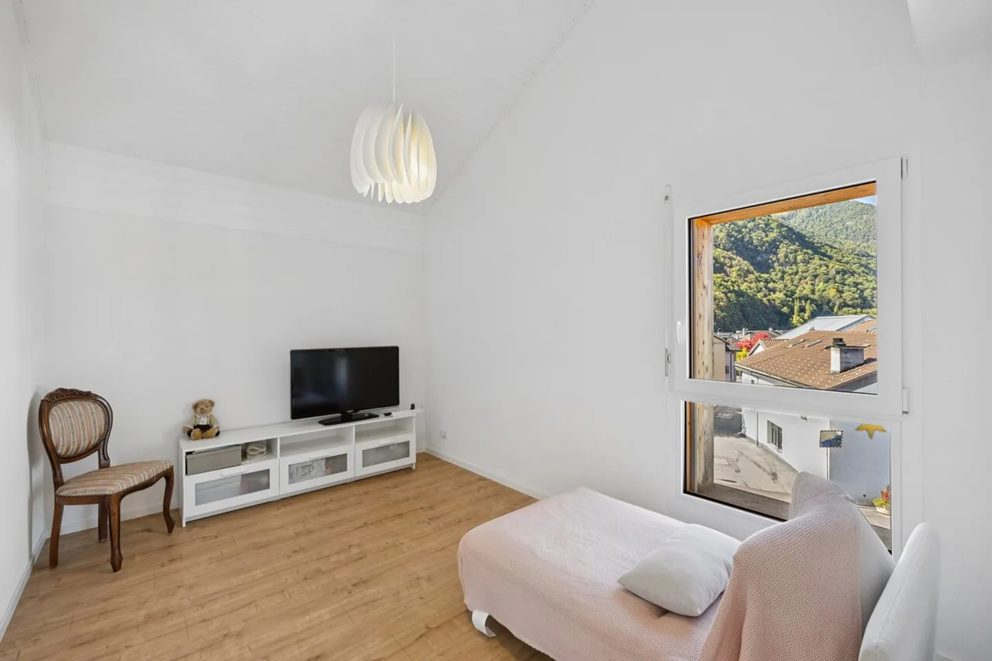 Magnifico duplex di 4,5 locali in mansarda - Foto 6 di 13