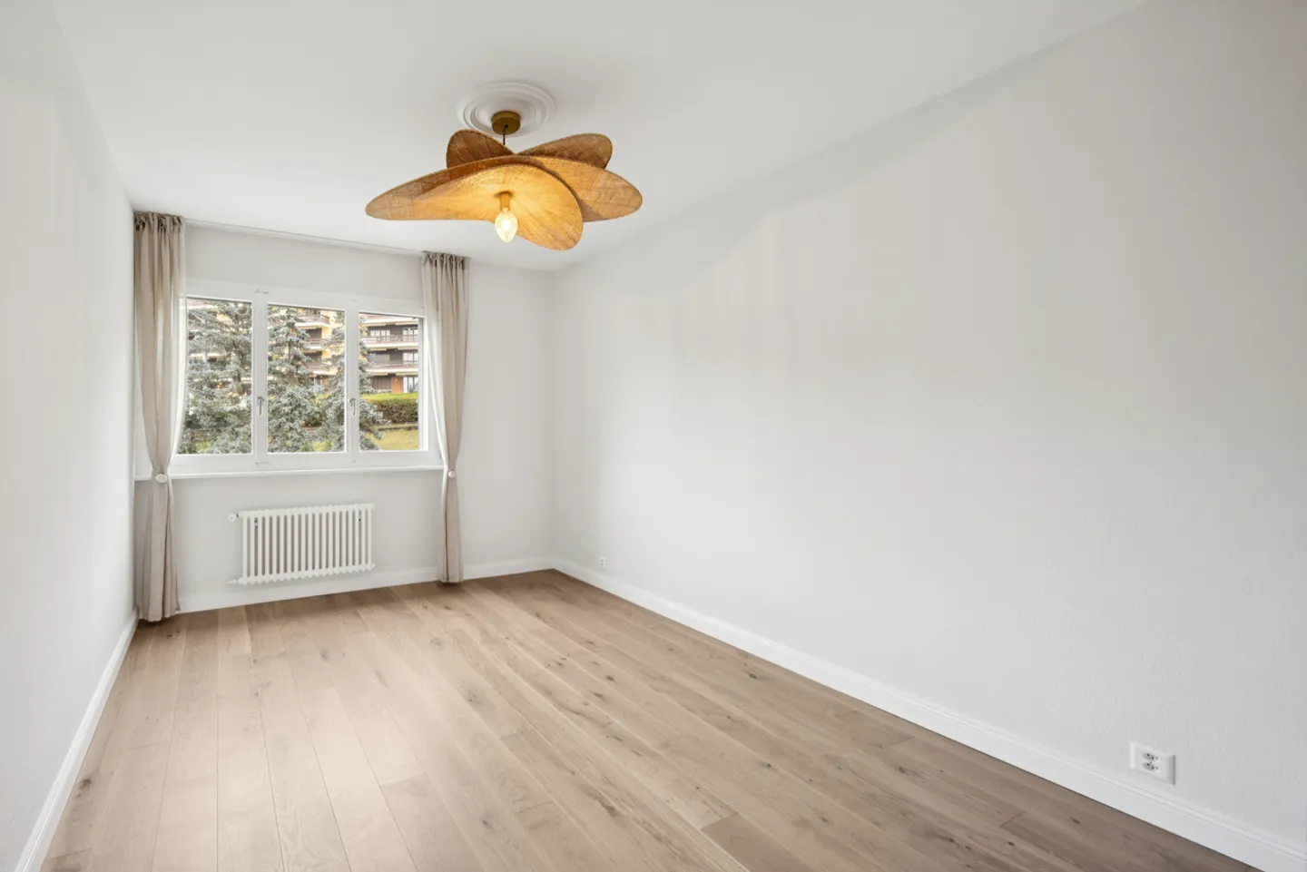 Coup de coeur assuré ! Appartement entièrement rénové, vue imprenable - Photo 11 sur 13