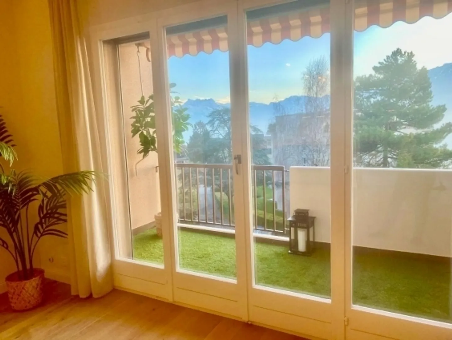 Garantierter "Coup de Coeur"! Vollständig renovierte Wohnung mit atemberaubendem Blick - Foto 8 von 10