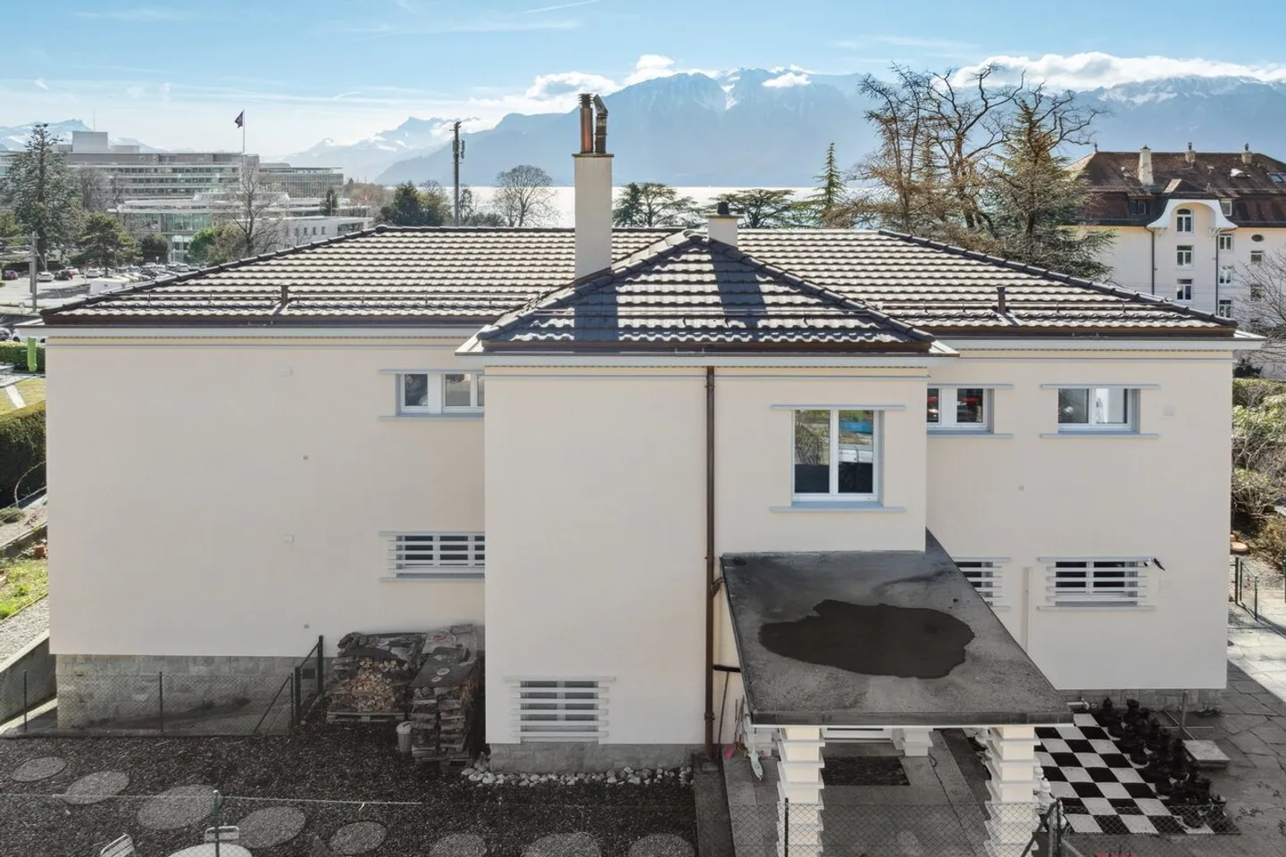 Magnificent 4 1/2 room apartment with terrace and private garden - Photo 13 of 13