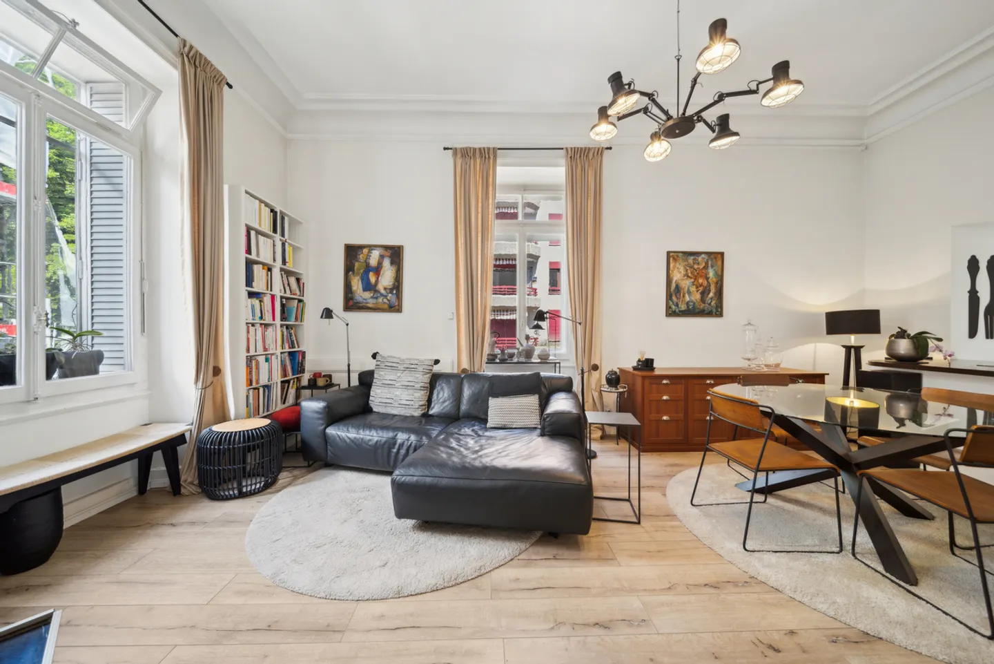 A unique living space in Territet, in the heart of a historic building - Photo 1 of 10