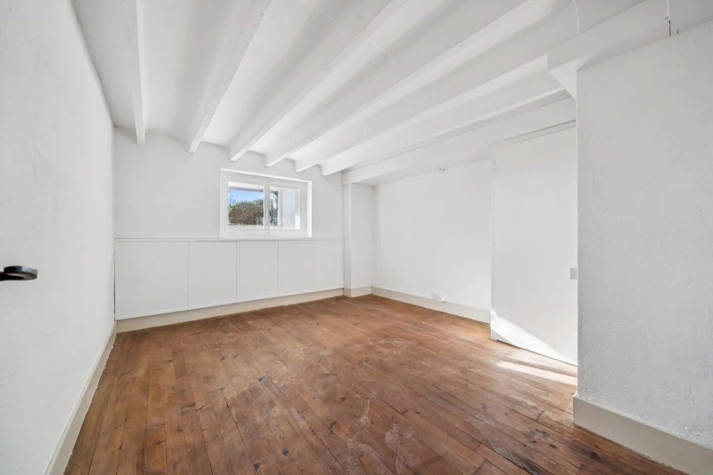 Magnificent 4 1/2 room apartment with terrace and private garden - Photo 11 of 13