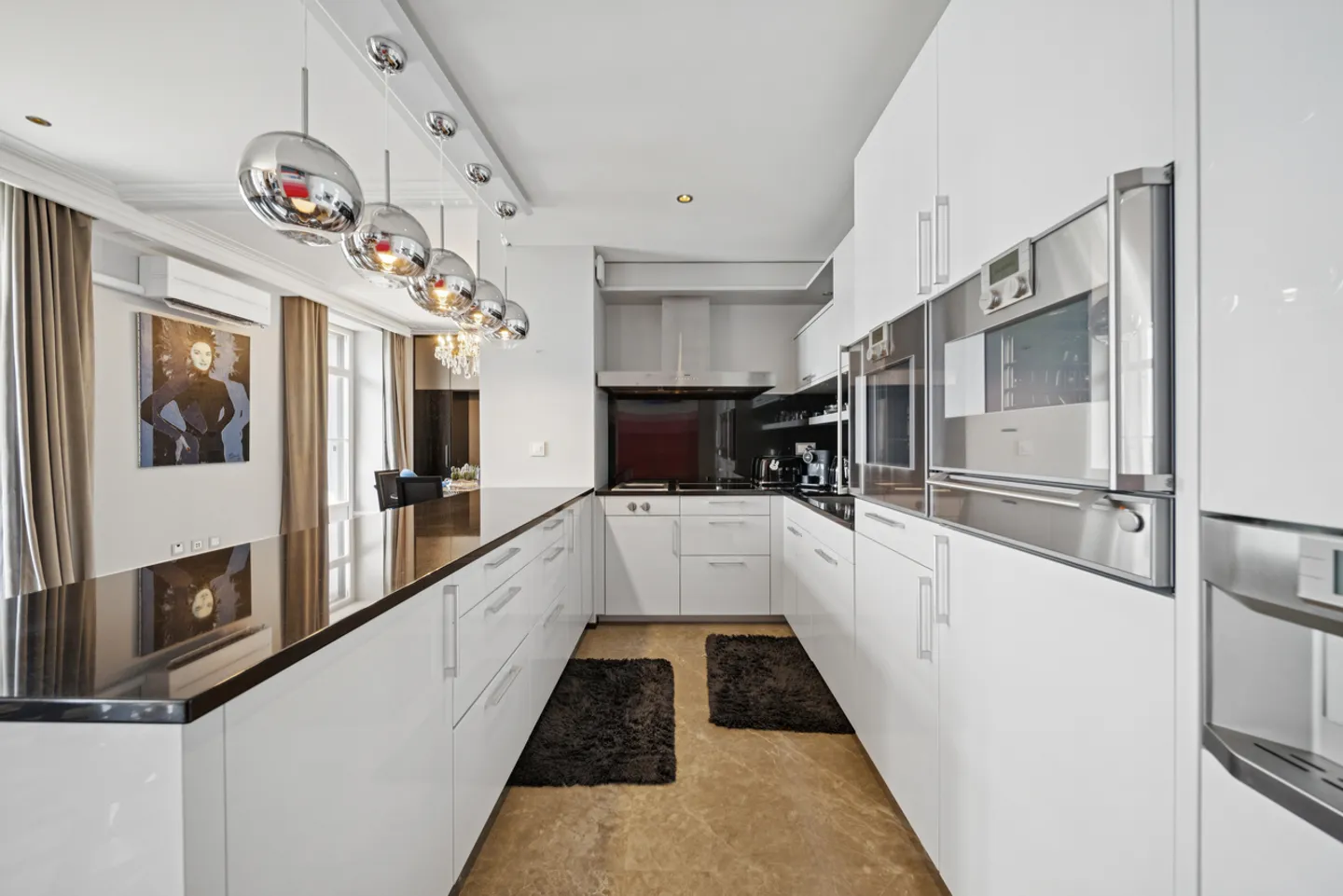 Appartement de Luxe avec Vue Lac - Photo 8 sur 13