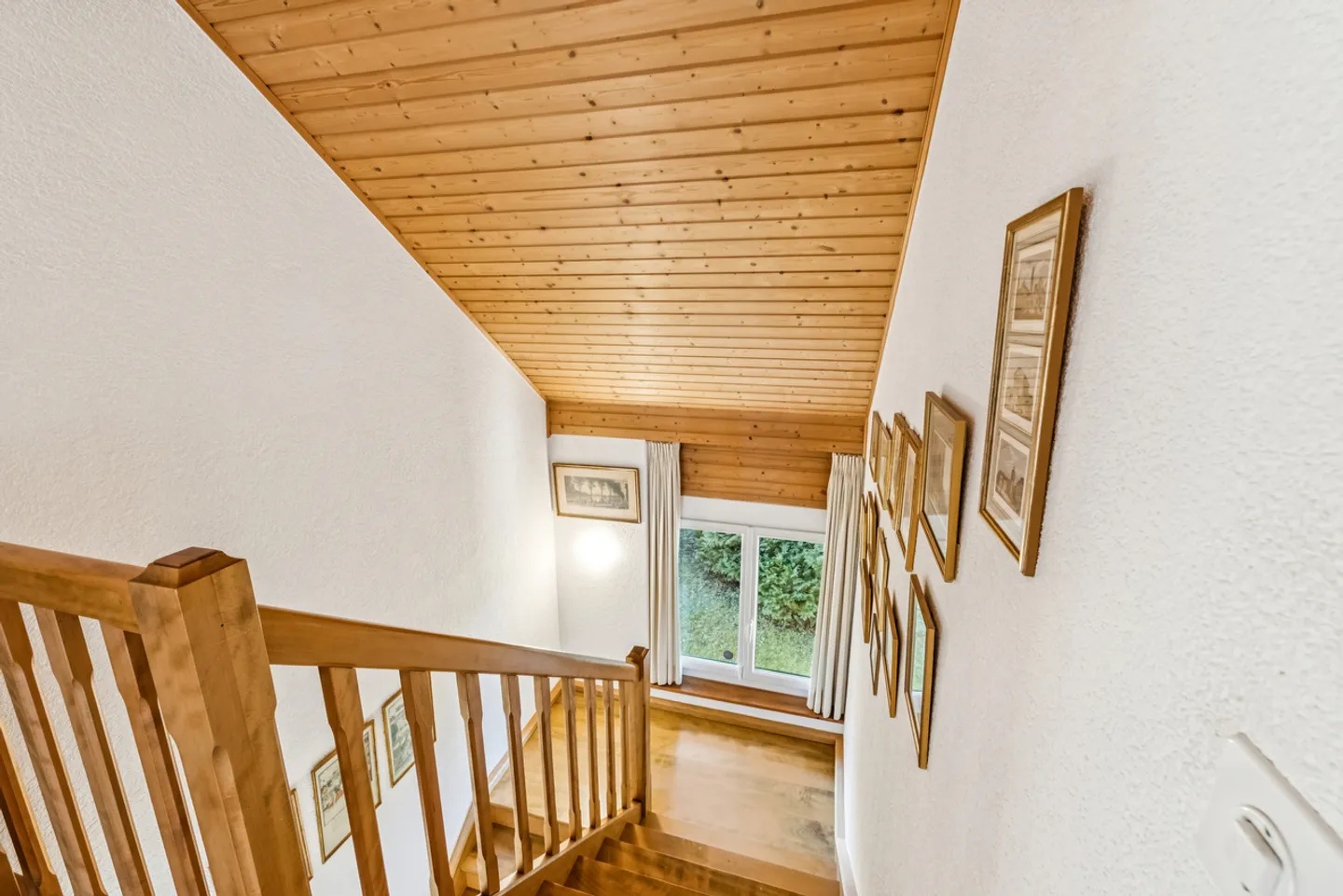 Spacious individual villa with swimming pool - Photo 10 of 13