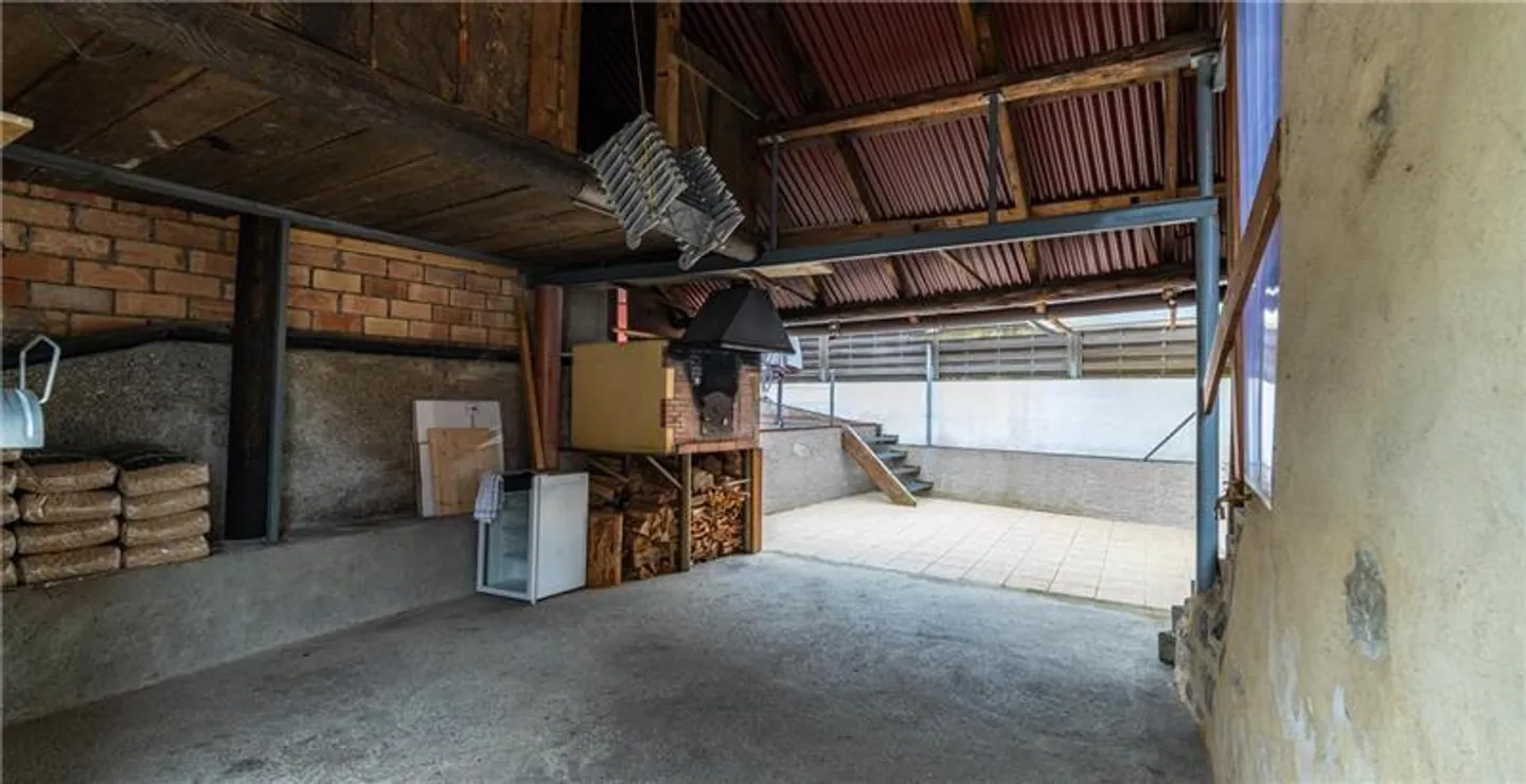 Village house with authentic charm - Photo 10 of 11