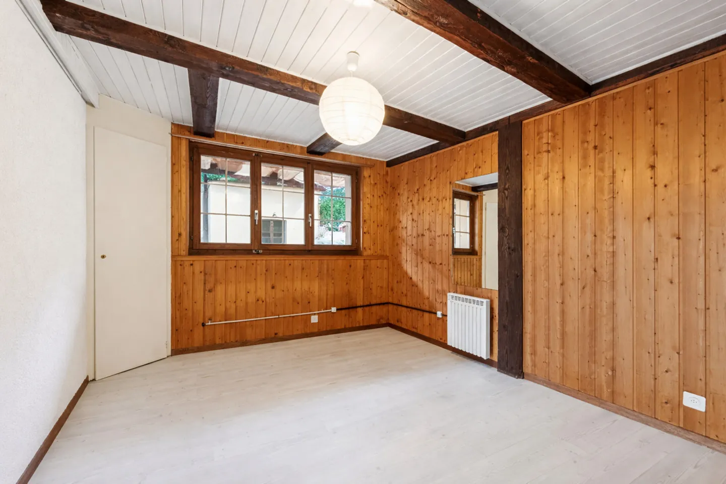 Village house with authentic charm - Photo 7 of 11