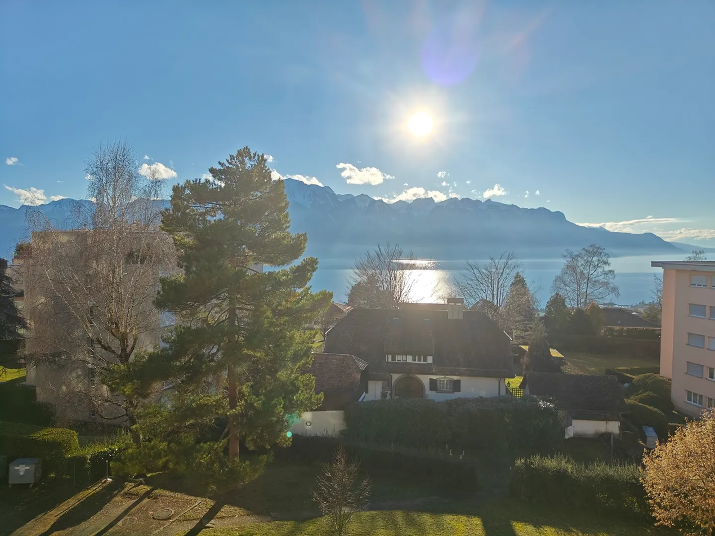 Guaranteed "coup de Coeur"! Fully renovated apartment with stunning view - Photo 1 of 13