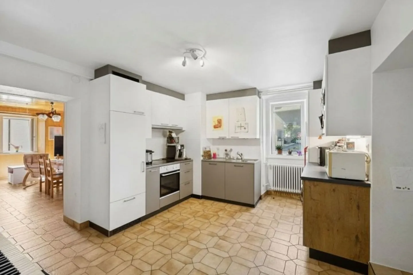 Appartamento ristrutturato di 4,5 locali in piccola PPE - centro del villaggio - Foto 2 di 11