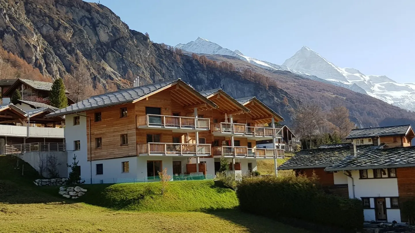 Appartamento contemporaneo affascinante con vista libera a Evolène - Foto 2 di 12