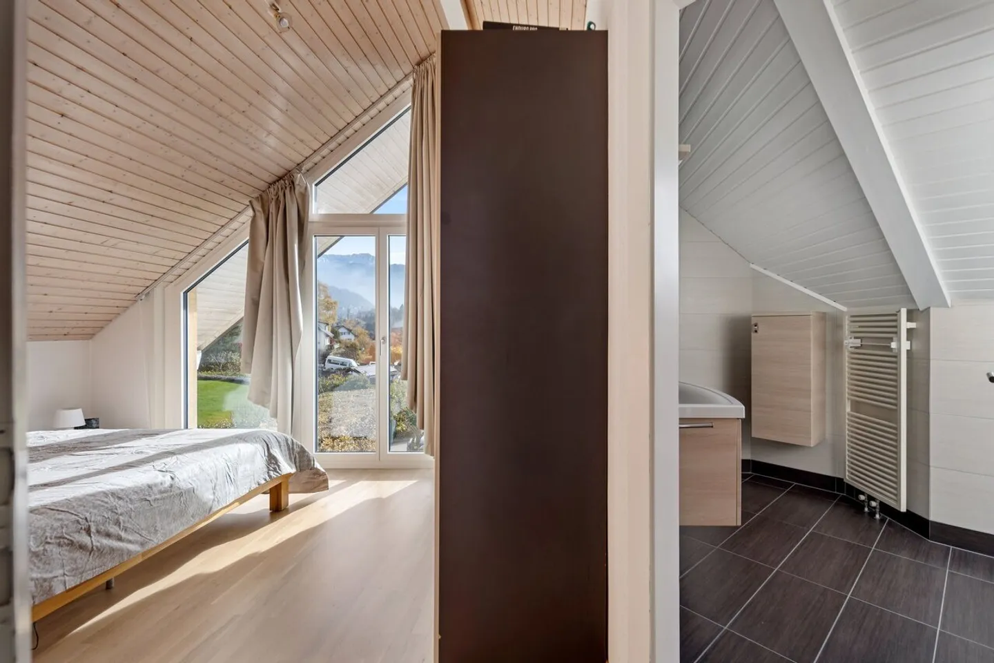 Semi-Detached Villa Ideally Located in Residential Area - Photo 12 of 13