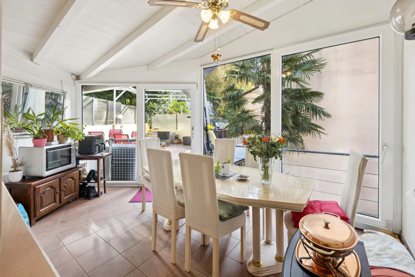 In the heart of Veytaux - Ideally located building - Photo 10 of 12