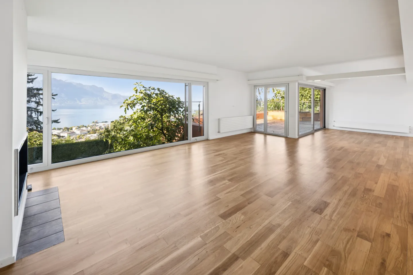 Moderne Architekturvilla mit einzigartigem Blick und Charme - Foto 1 von 13