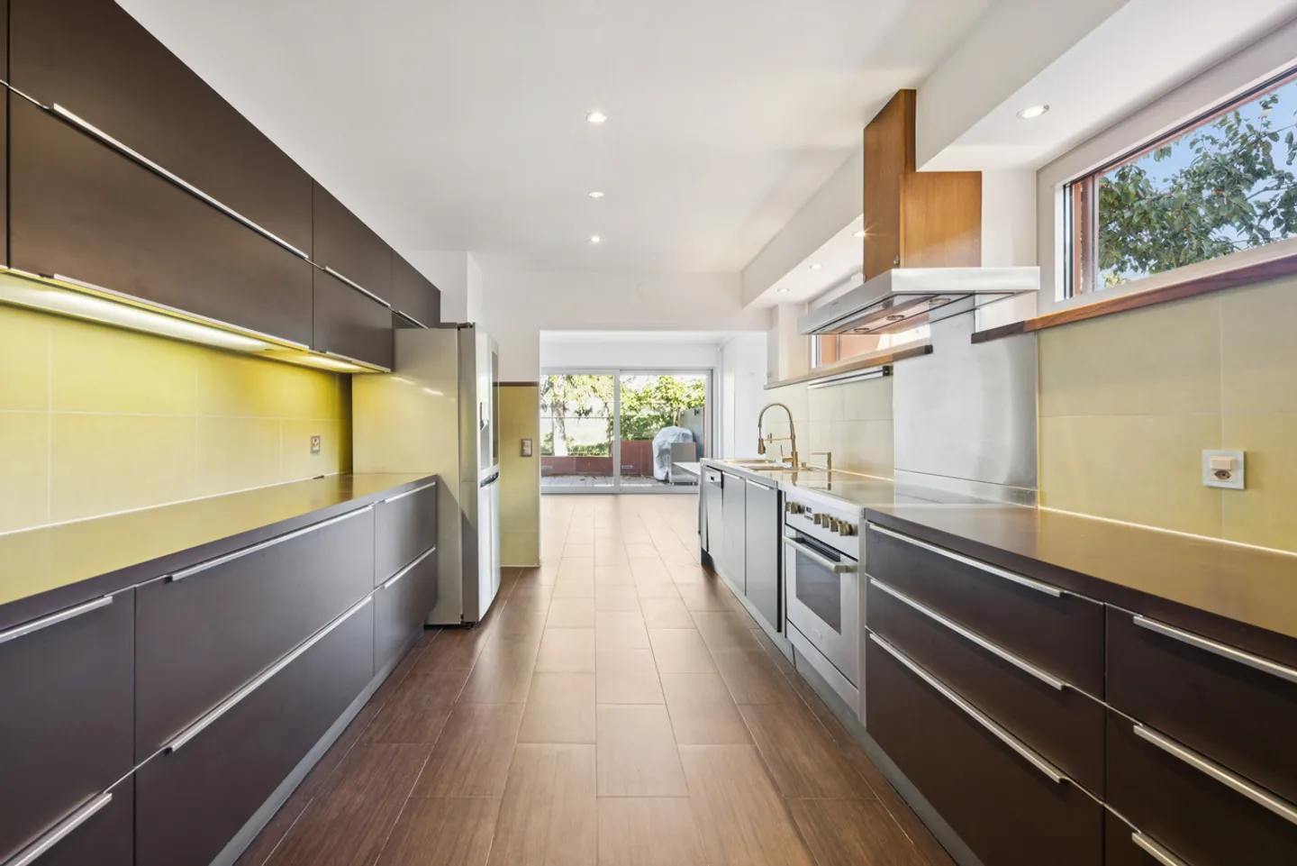 Moderne Architekturvilla mit einzigartigem Blick und Charme - Foto 6 von 13